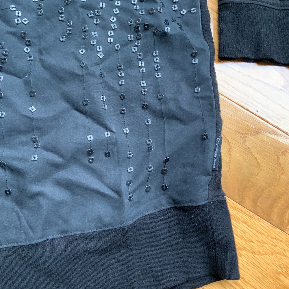 Sweater - Picture 2 of 4